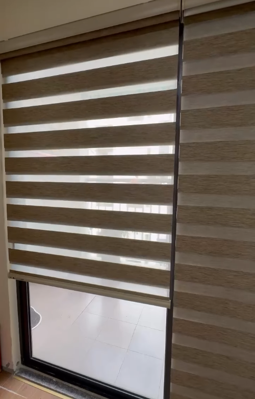 Rèm cầu vồng cản nắng hãng CAVANI mã Nadia Vân Gỗ - Hình ảnh 4